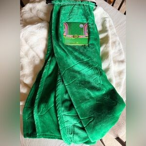 WICKED!! - Emerald Green Plush Throw - NWT 50x70